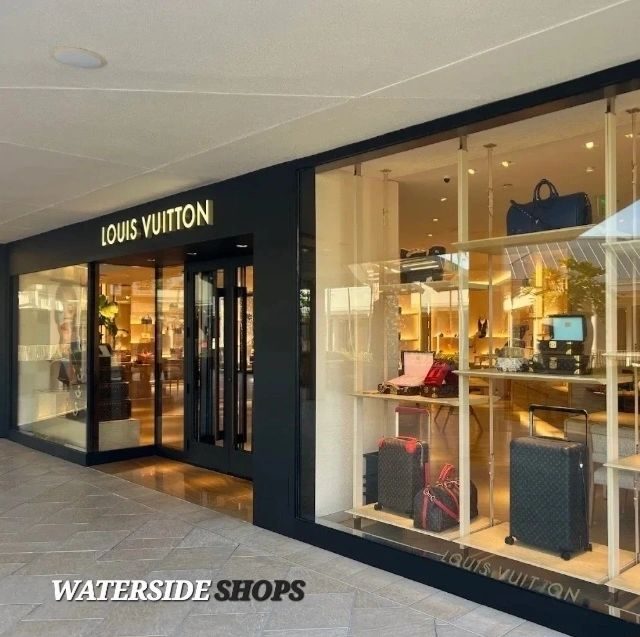 Waterside Shops Naples